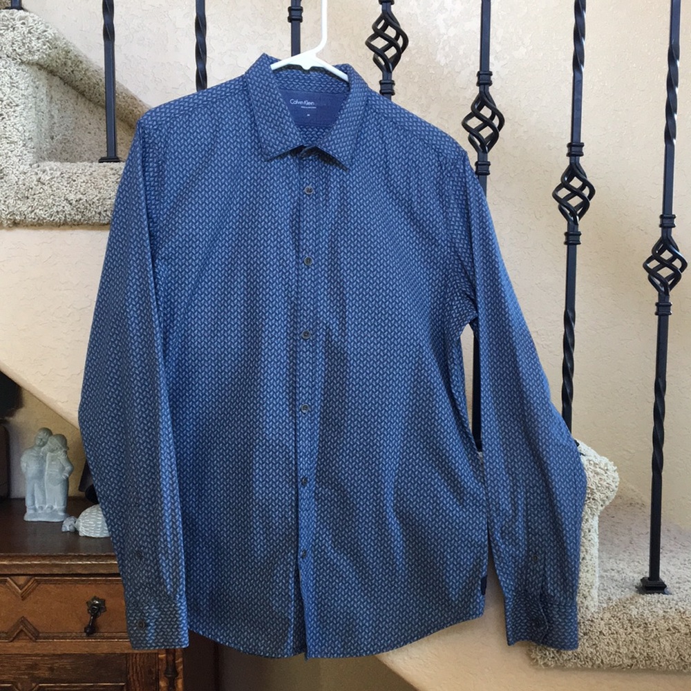 Guy’s Calvin Klein shirt, size Med